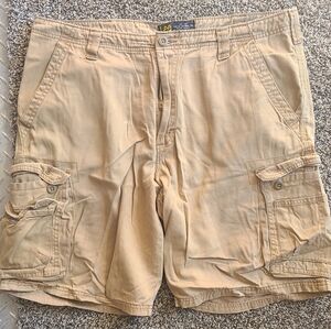 Lee Men's Tan Cargo Shorts